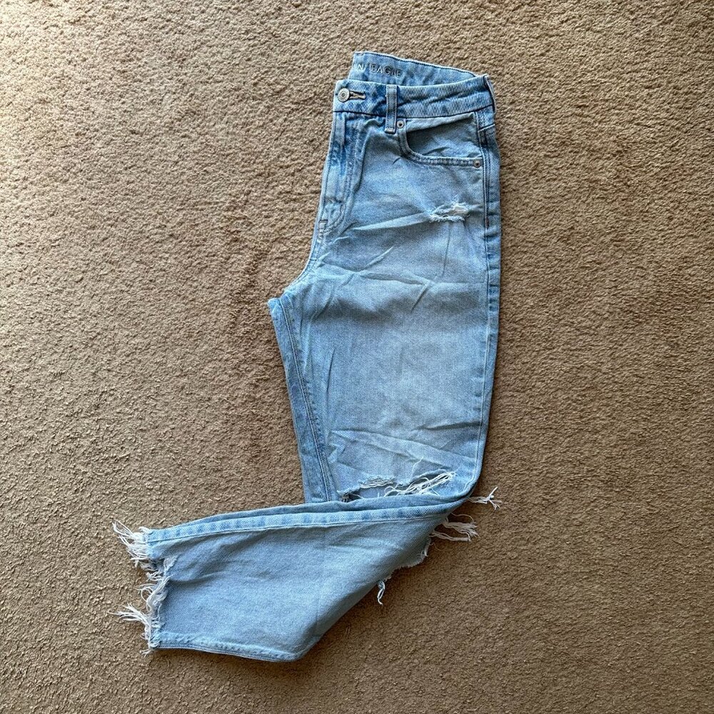 American Eagle Jeans Womens 6 (28x28) Curvy Mom Jean Distressed Mid Rise Blue